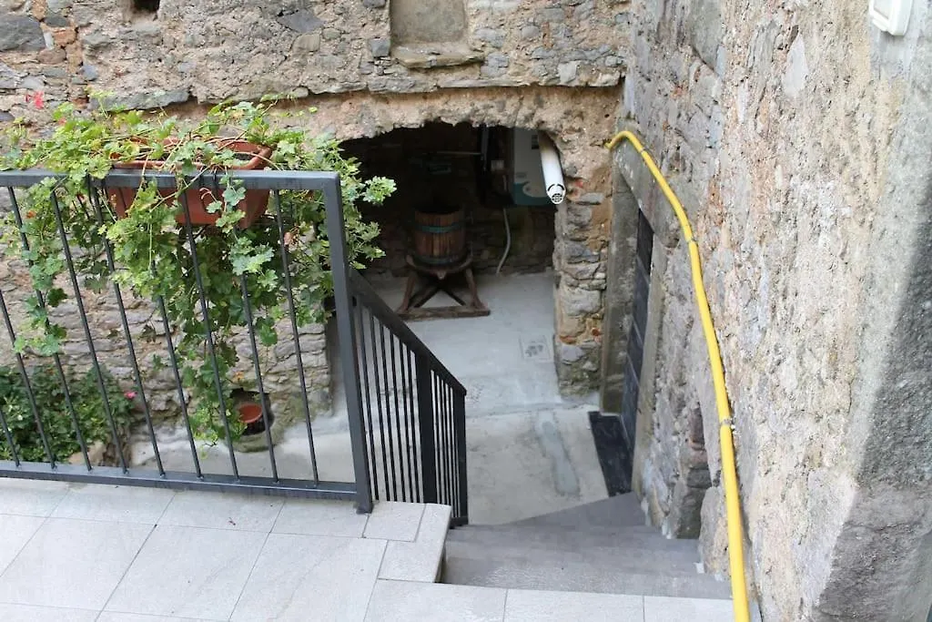 Holiday home Casa Nel Borgo Antico Villa Quaratica